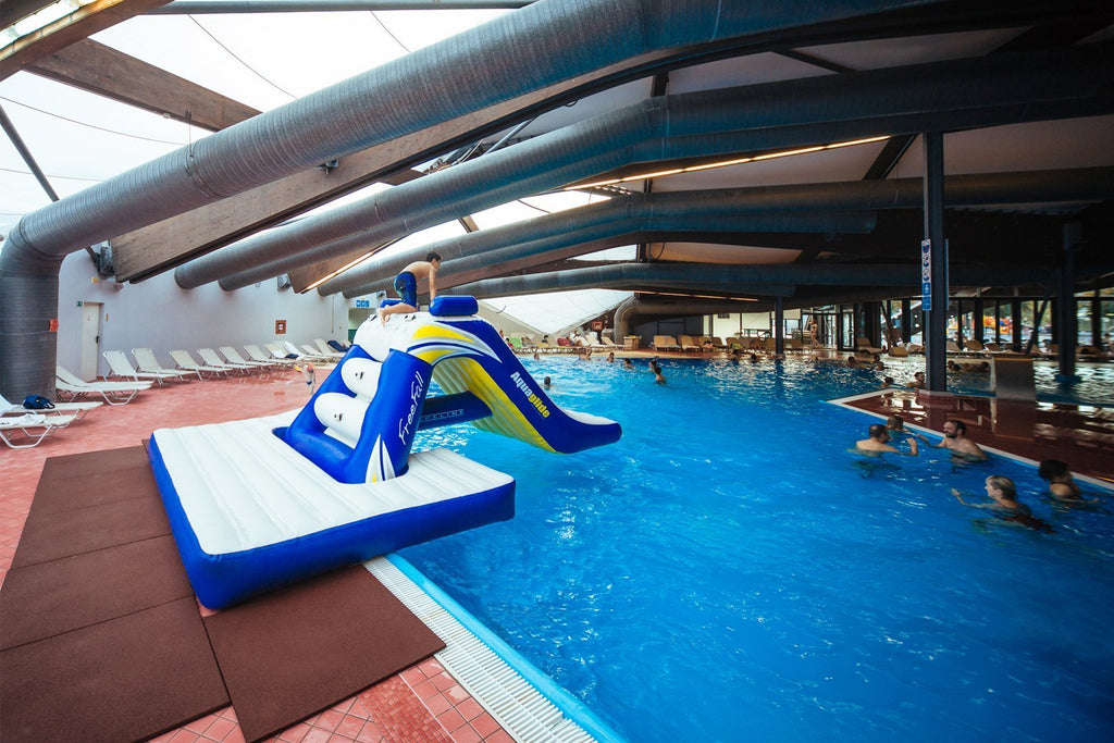 Aquaglide Freefall 6′ Landing Pad™ - Water Warrior Services